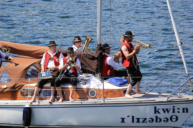 胡梅尔斯：按照目前的中卫市场，施洛特贝克有很多的机会